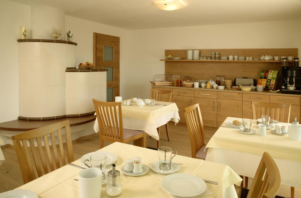 Krebishof Agriturismo Scena Szoba fotó